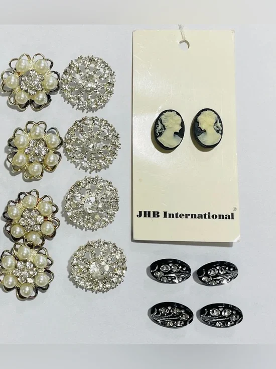 Vintage, Celtic & Rhinestone Buttons - Picture 3 of 4